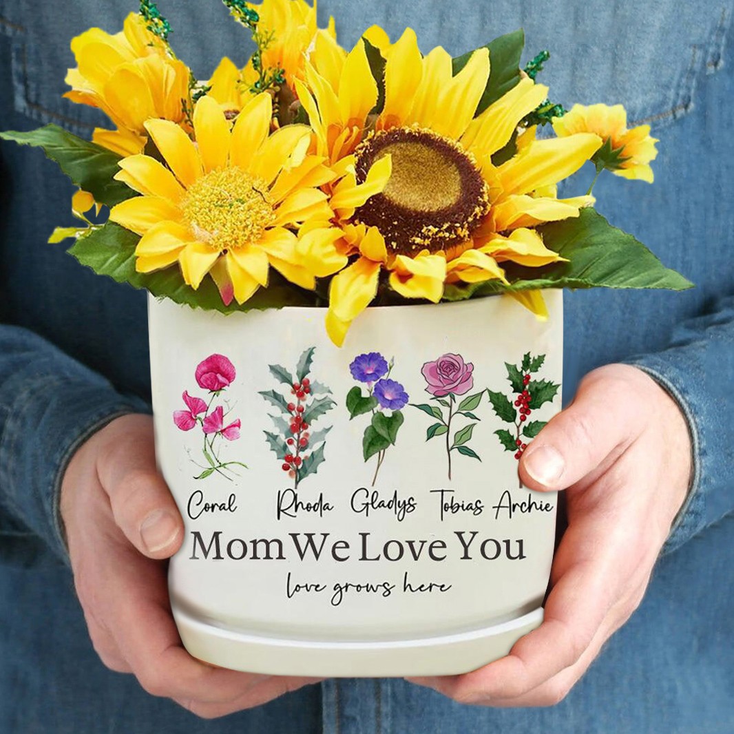 Personalized Mama's Garden Outdoor Flower Pot With kids Name and Birth Flower For Mother's Day