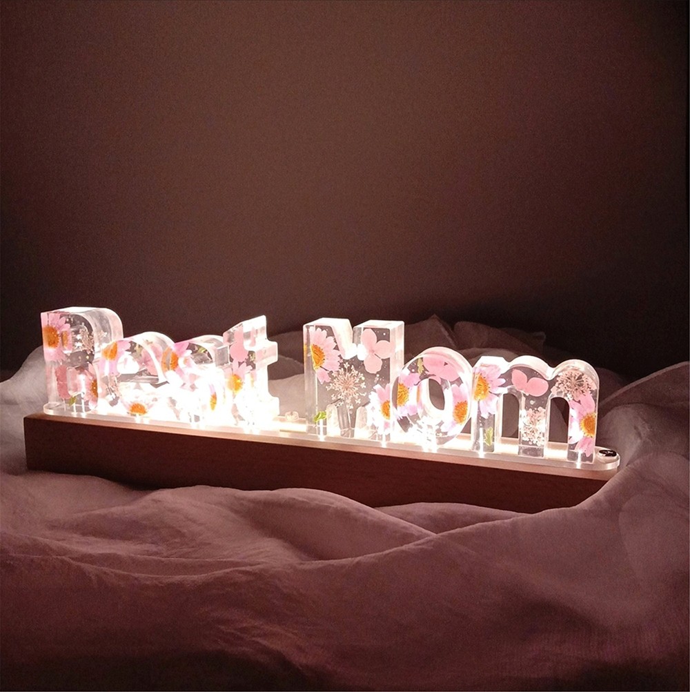 Personalized Dried Flower Resin Lamp Mother's Day Gift 