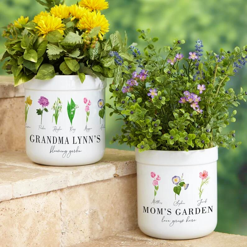 Personalized Grandma's Garden Outdoor Flower Pot With Grandkids Name and Birth Flower For Mother's Day