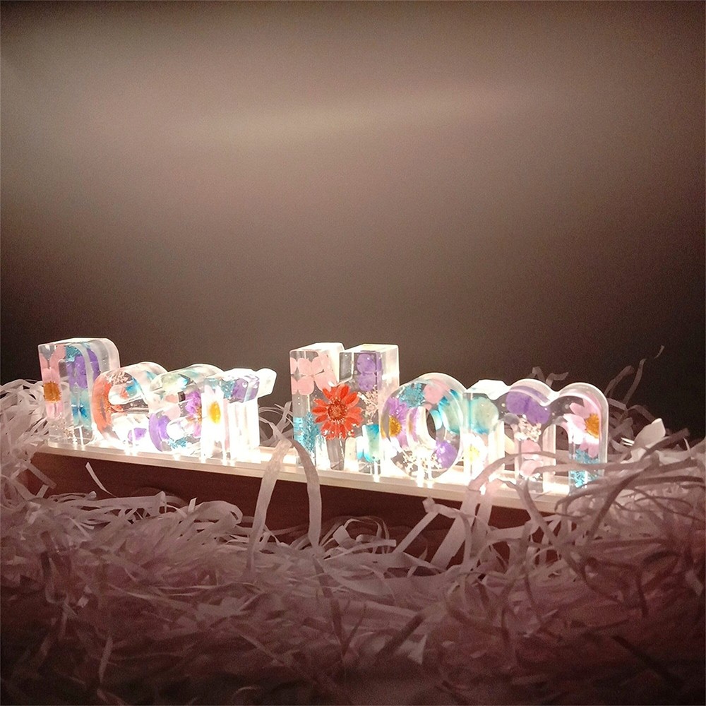 Personalized Dried Flower Resin Lamp Mother's Day Gift 